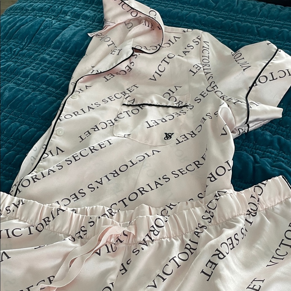 Victoria's Secret Light Pink Logo shorts Pajama Set